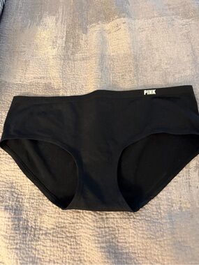 PINK Black Seamless Hipster Panty new without tags